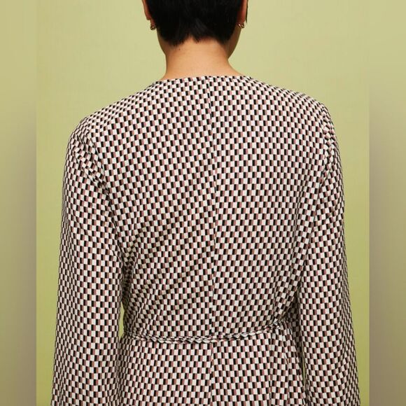 H&M Crepe checkered long sleeve wrap Midi Belted dress Beige Brown Size XS - Picture 3 of 12